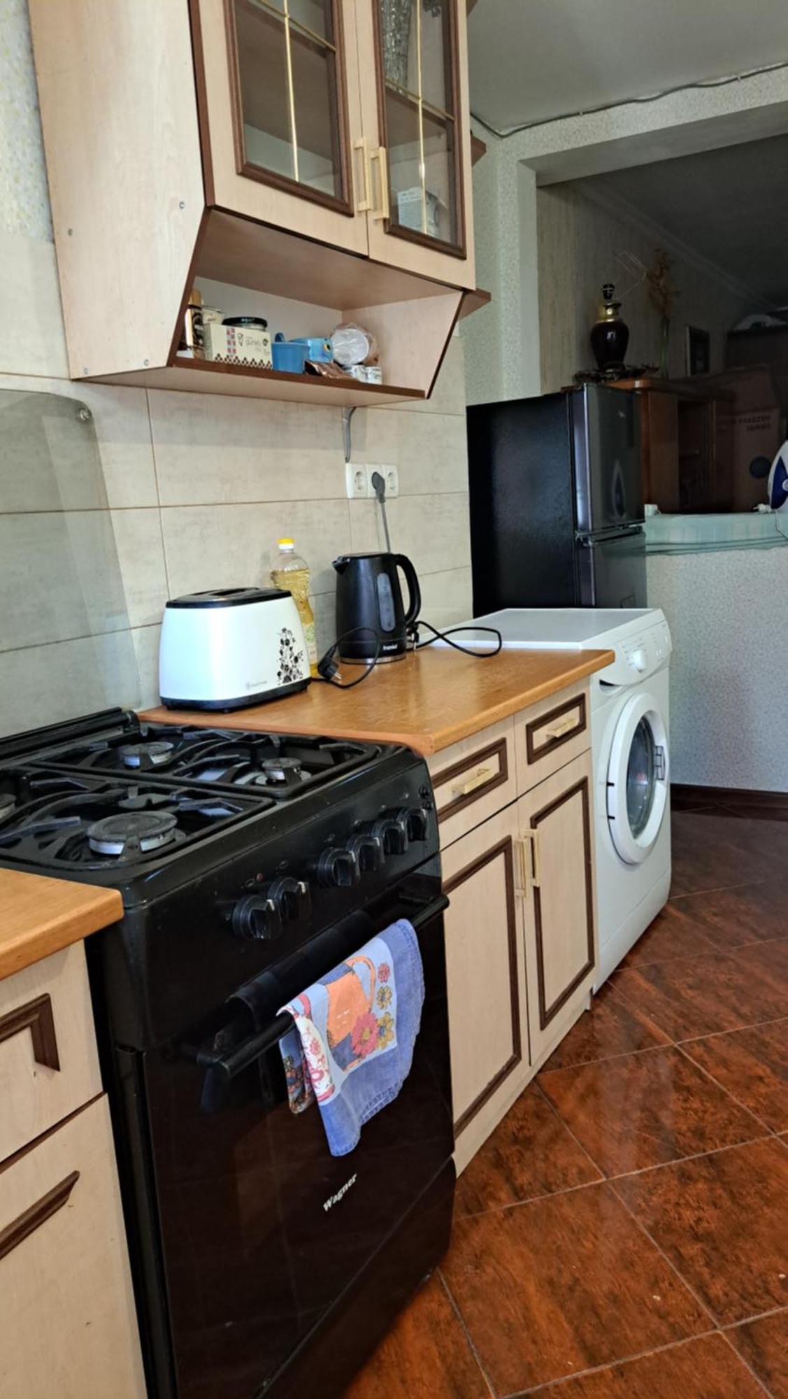 Appartamento Cozy, Warm & Cheap Tbilisi Esterno foto